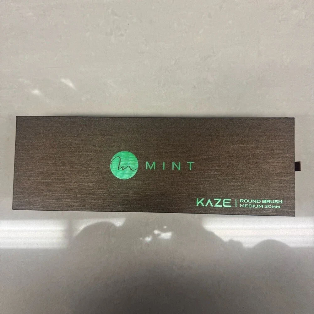 Mint Kaze Round Brush Medium 30mm brush hair boar bristles brand new premium